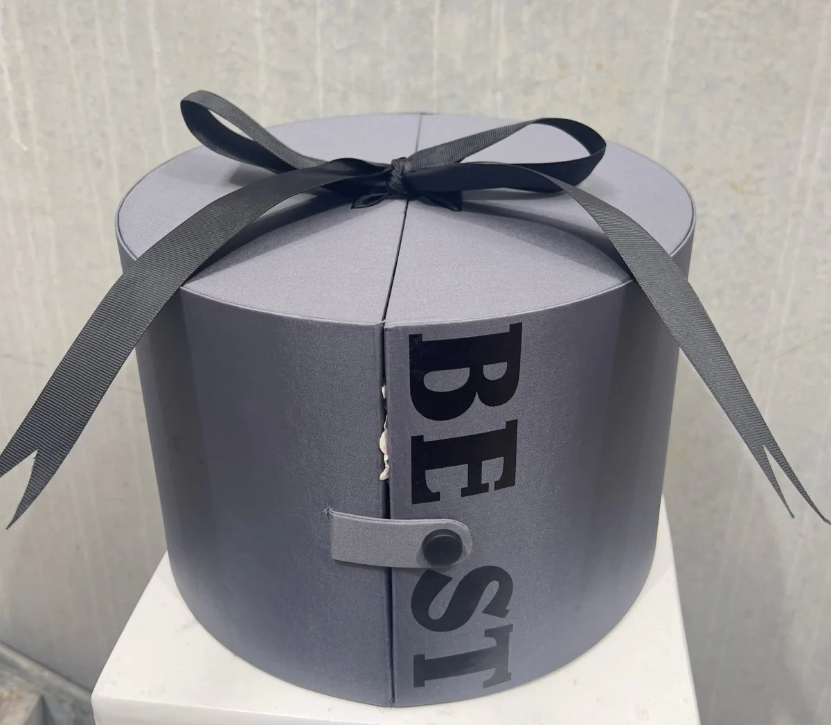 Preserved Hat Box - Image 2