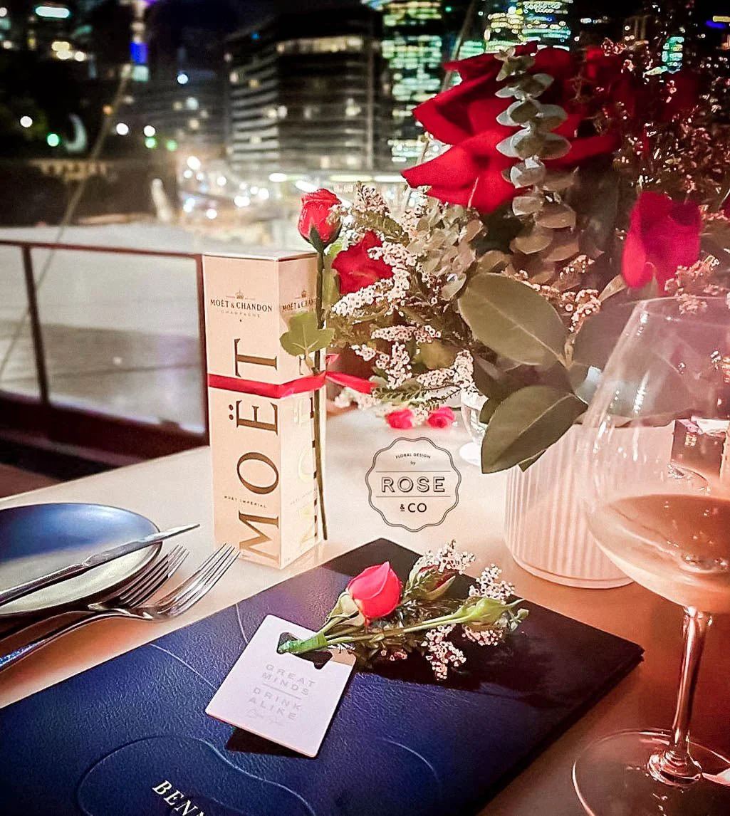 Red colour table posy - Image 2