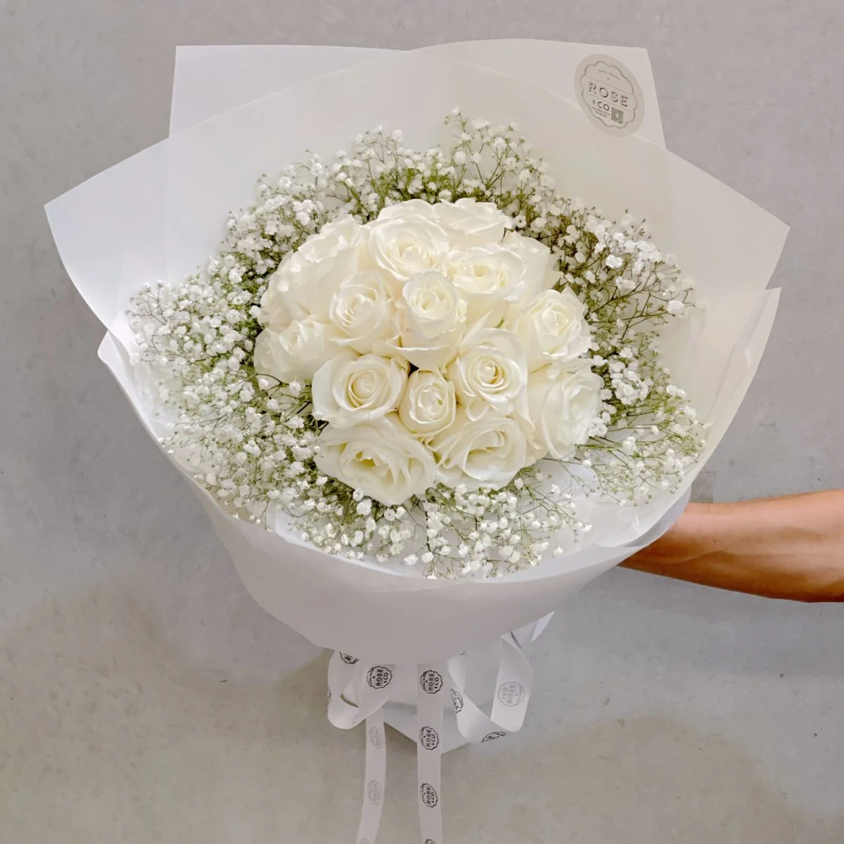 Roses With White Baby’s Breath - Image 3
